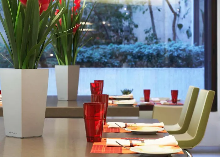  Novotel Athens